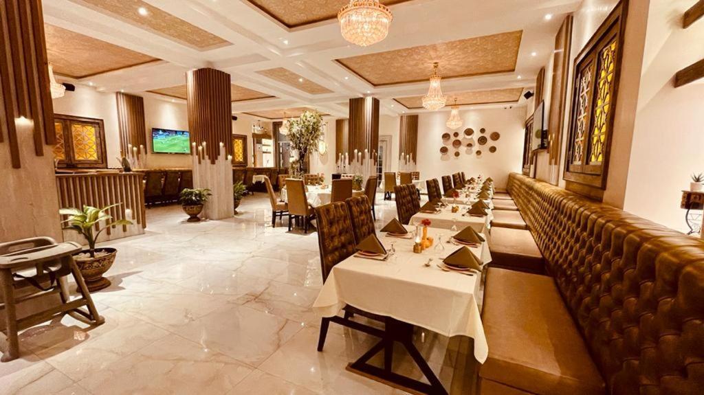 Phoenicia Suites Wupa Экстерьер фото