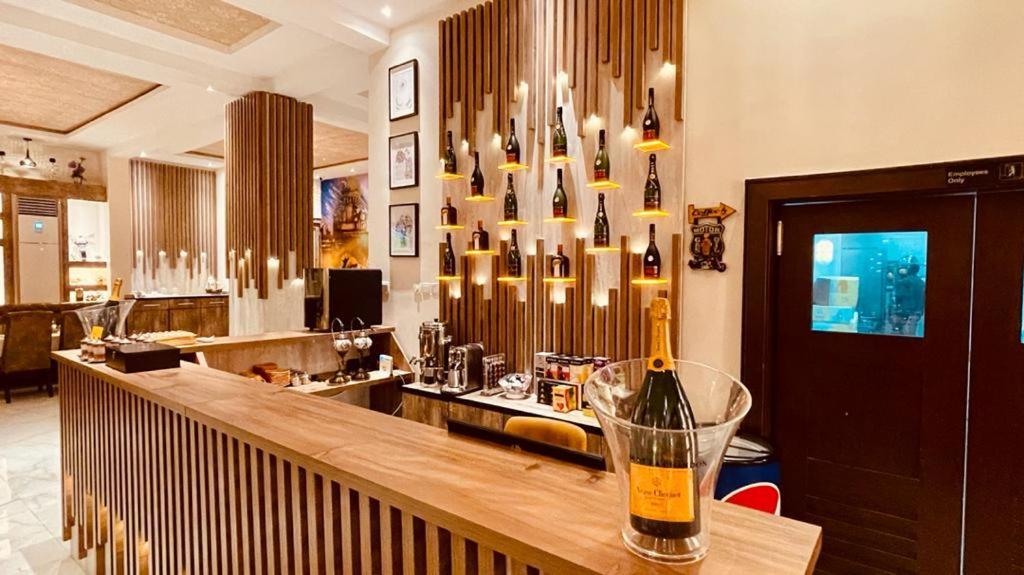 Phoenicia Suites Wupa Экстерьер фото