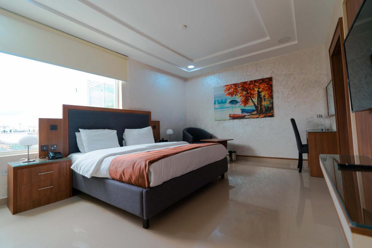 Phoenicia Suites Wupa Экстерьер фото